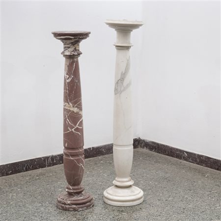 Due colonne in marmo