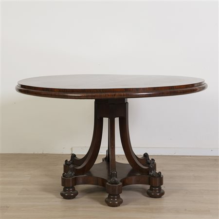 Tavolo rotondo a vela in palissandro