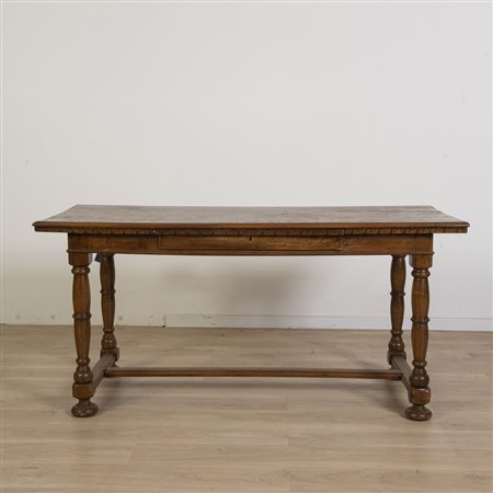 Tavolo fratino in noce con cassetto