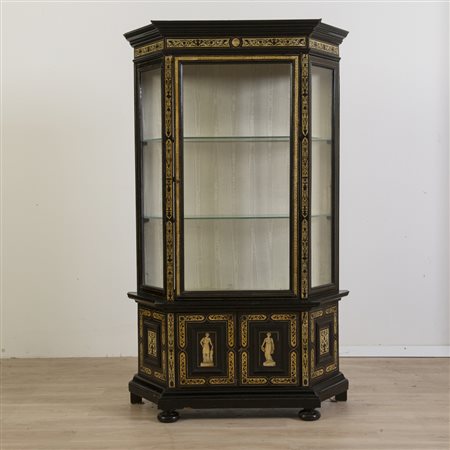 Vetrina in legno ebanizzato finemente intarsiata