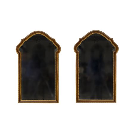 Coppia di specchiere, in legno laccato e dorato