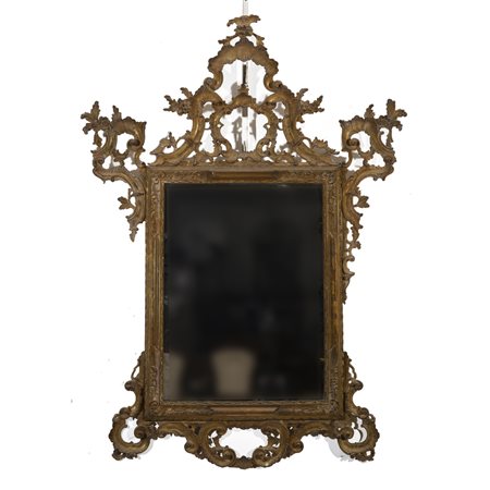 Specchiera in legno intagliato e dorato