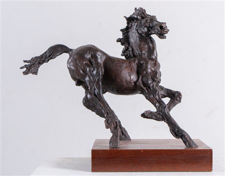 AUGUSTO MURER (Falcade 1922 - Padova 1985) "Cavallo", 1980. Scultura in...