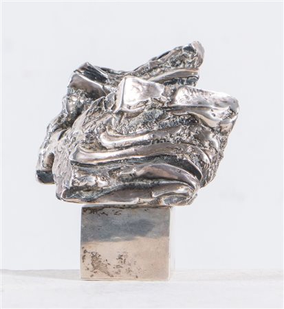 CARLO ZAULI (Faenza 1926 - 2002) Scultura in argento. Cm 11x10,5x9. Opera...