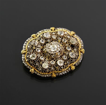 SPILLA-PENDENTE IN STILE BUCCELLATI in oro giallo, argento e argento dorato,...