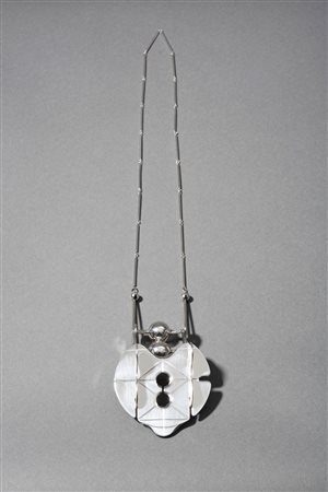 Gio' Pomodoro (Orciano di Pesaro 1930-Milano 2002)  - Collana con pendente modello GP/2, 1967