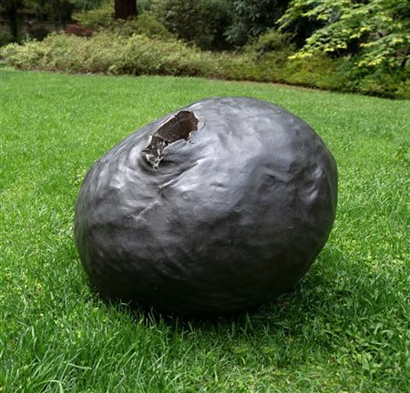 Lucio Fontana "Concetto spaziale, Natura" 1959-1960bronzocm 39x50x45Siglato e