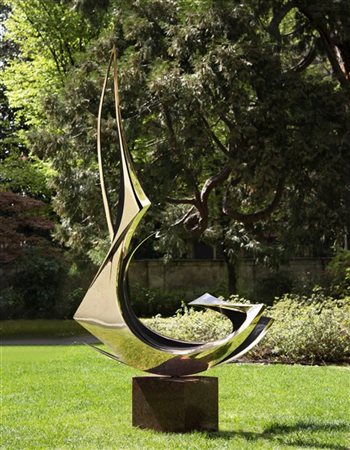 Carmelo Cappello "Traiettorie dal piano allo spazio II" 1967
bronzo dorato e sol