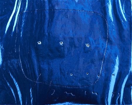Lucio Fontana "Concetto spaziale" 1959
penna a sfera e buchi su carta stagnola b