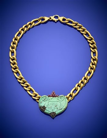 Collier in oro giallo a maglia 3+1, al centro un turchese a cuore scolpito con