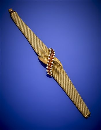 Bracciale morbido a fascia in oro giallo rifinito con diamanti e quarzi citrini