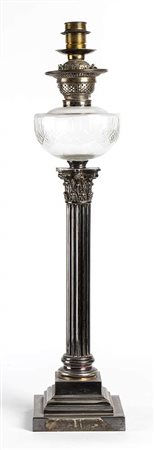 Lampada a petrolio inglese - inizio XX secolo, argentiere Elkington & Co.