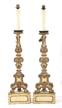 Coppia di torcieri italiani in legno dorato - XIX secolo
