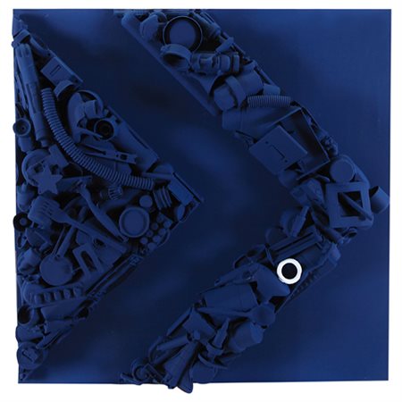 CATERINA TOSONI Milano 1961 L'anello bianco materiale plastico e acrilico su...