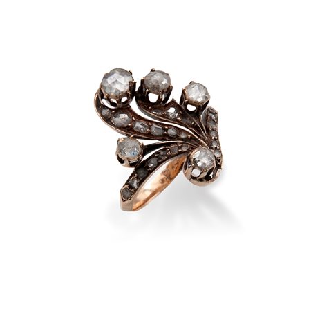 Anello antico in oro e diamanti