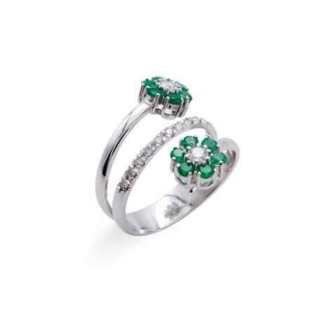 Anello in oro brillanti e smeraldi