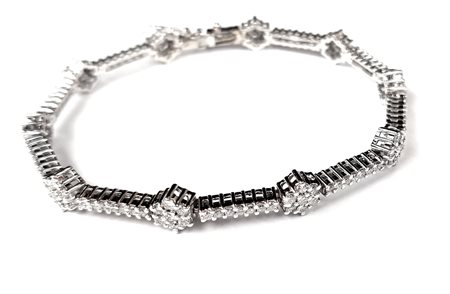 Bracciale tennis in oro e brillanti