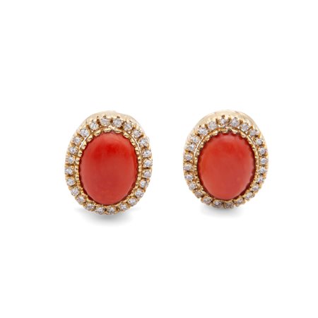 Coppia di orecchini in oro giallo corallo e brillanti