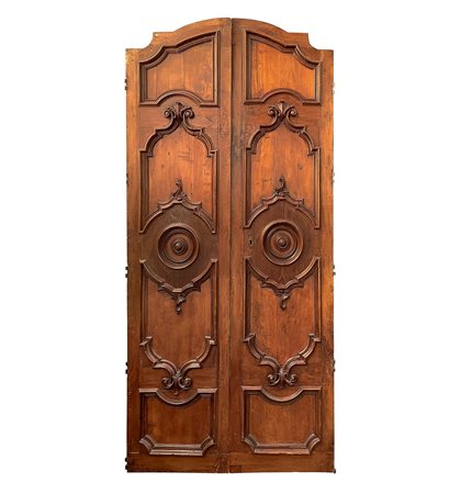 Porta in legno scolpita