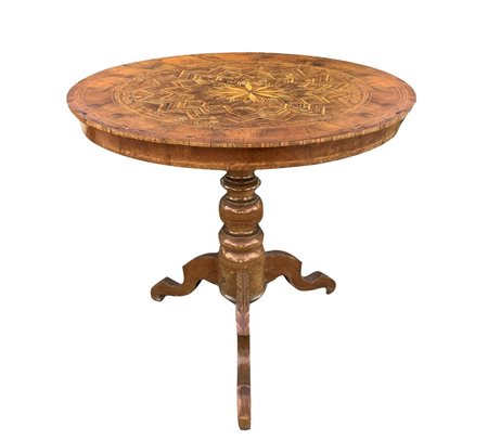 Tavolino rotondo sorrentino in legno di noce con piano intarsiato a stella, 20° Secolo