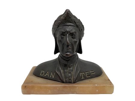 Bronzetto patinato bruno raffigurante Dante, 19° Secolo