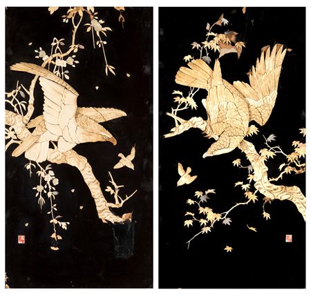 Coppia di pannelli in legno laccato nero, Cina, fine XIX/inizi XX secolo