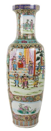 Grande vaso in porcellana policroma, Cina, inizi del XX secolo