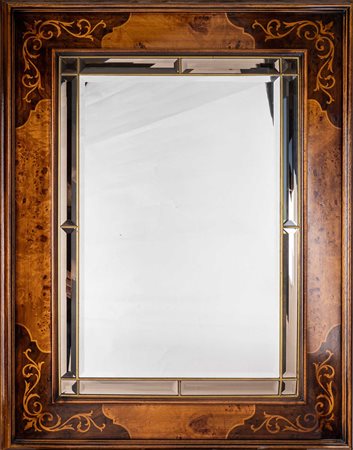 Specchiera in cornice intarsiata