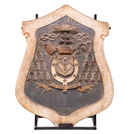 MANIFATTURA ITALIANA XVIII SEC, Stemma cardinalizio in marmo