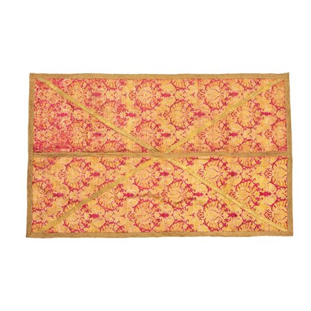 COPRIALTARE in tessuto rosso ricamato a filo d'oro