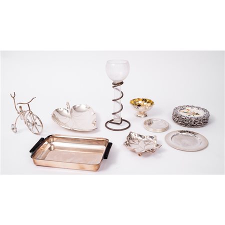 LOTTO DI OGGETTI IN METALLO