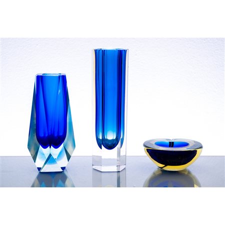 FLAVIO POLI (Attr.le), Due vasi e un posacenere in vetro