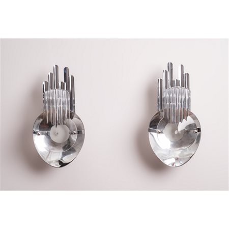PRODUZIONE ITALIANA 1970 ca. Due lampade da parete
