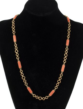 Girocollo in oro e corallo cerasuolo