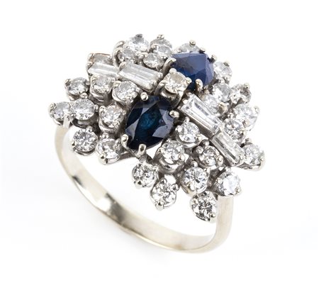 Anello in oro con diamanti e zaffiri 