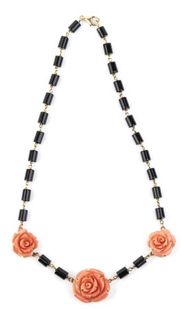 Collana in oro con onice e fiori in corallo cerasuolo