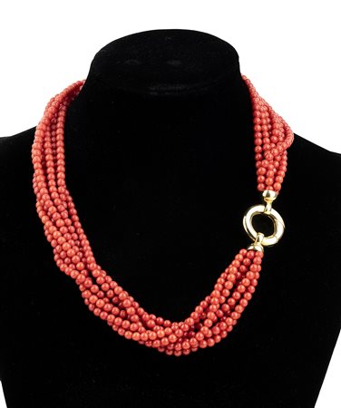 Girocollo a 7 fili  di corallo Mediterraneo, fermezza in oro