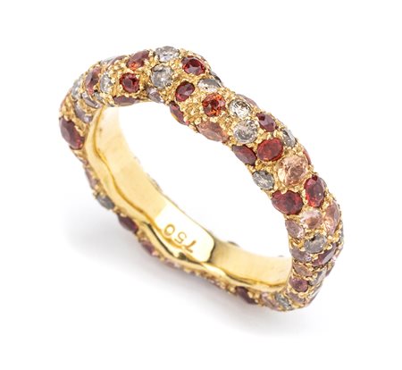 Anello in oro, diamanti, granati e tormaline 