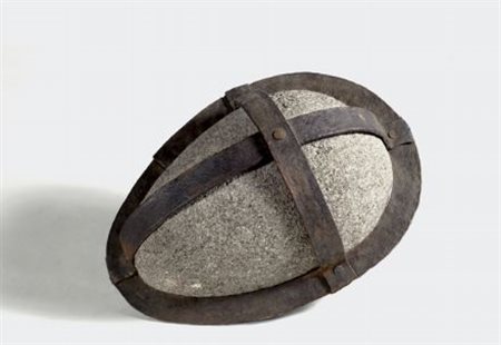 Joseph A. Kurhajeck (1938) Senza titolo Pietra e metallo, cm. 35x26