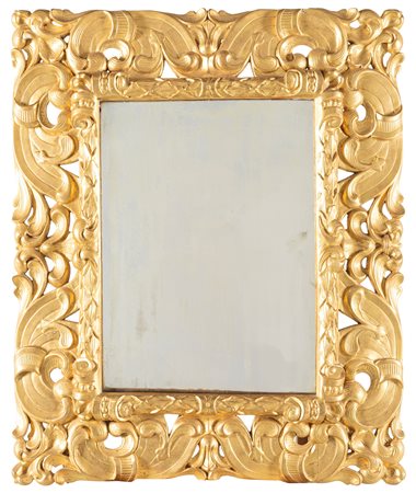 Specchiera in legno intagliato e dorato, fine secolo XVII - inizi secolo XVIII