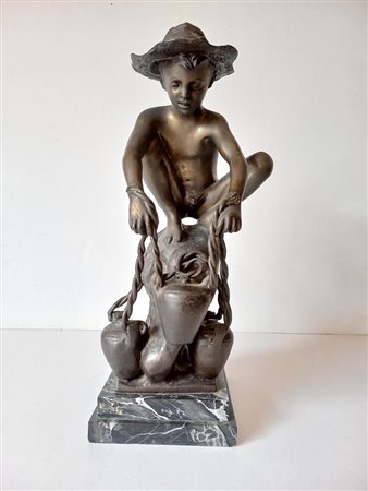 Ignoto - Giovane accovacciato - Scultura in bronzo h.cm.41