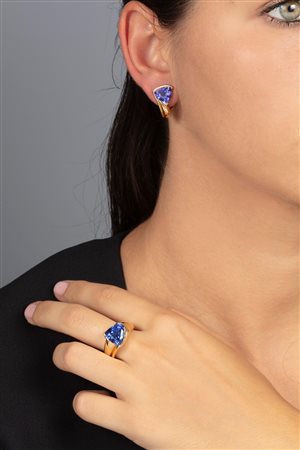 Grumser. Demi-parure composta da anello ed orecchini con tanzaniti