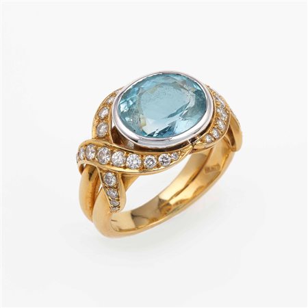 Anello con acquamarina di ct 3.95 circa e diamanti a contorno