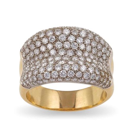 Anello a fascia con pavè di diamanti