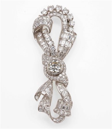 Spilla con diamanti taglio brillante e baguette