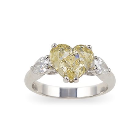 Solitaire taglio cuore di ct 3.04, fancy yellow, clarity IF, fluorescence none