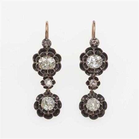 Orecchini con diamanti di vecchio taglio