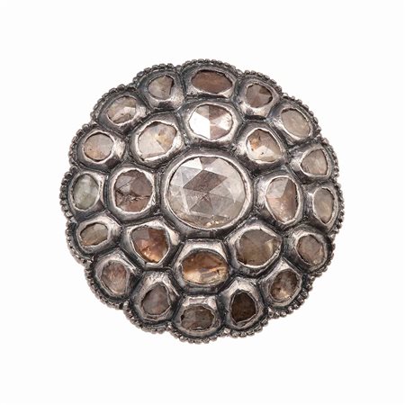 Anello con diamanti taglio rosa d'Olanda