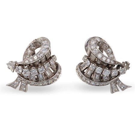 Orecchini con diamanti taglio brillante, baguette e trilliant