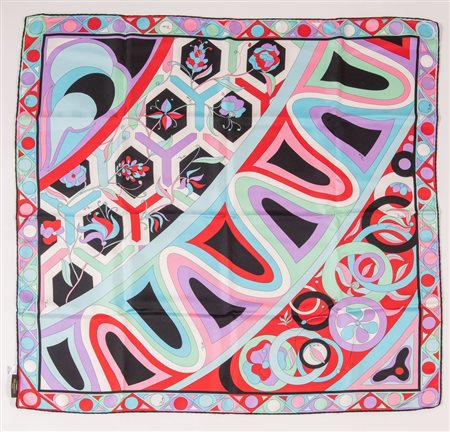 EMILIO PUCCI Foulard in seta con motivo geometrico multicolore. Cm 86x86....